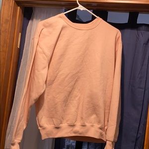 i’m a size small but it’s loose on me